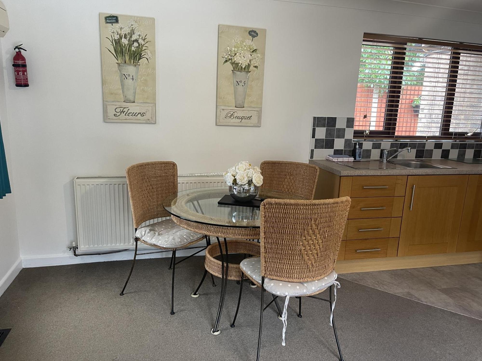 Woodpaddock Bed & Breakfast March Room photo